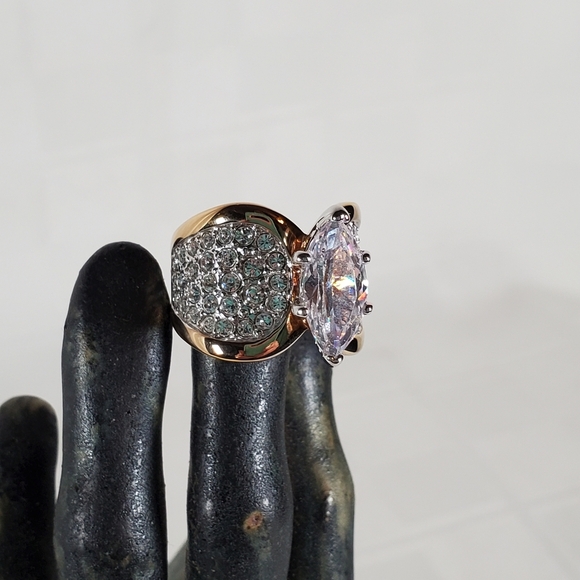 Cocktail Ring - Picture 2 of 8